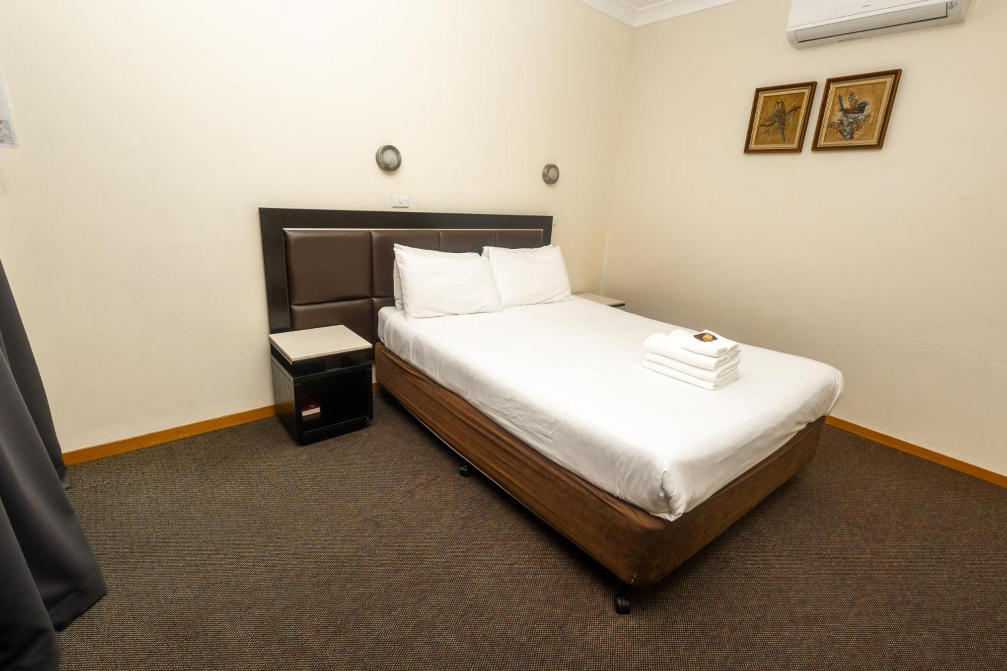 Gosford Inn Motel Bagian luar foto