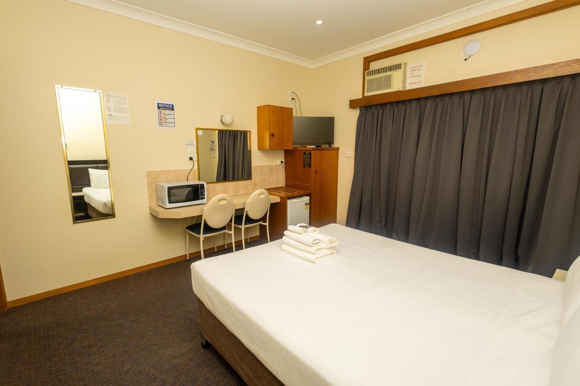 Gosford Inn Motel Bagian luar foto