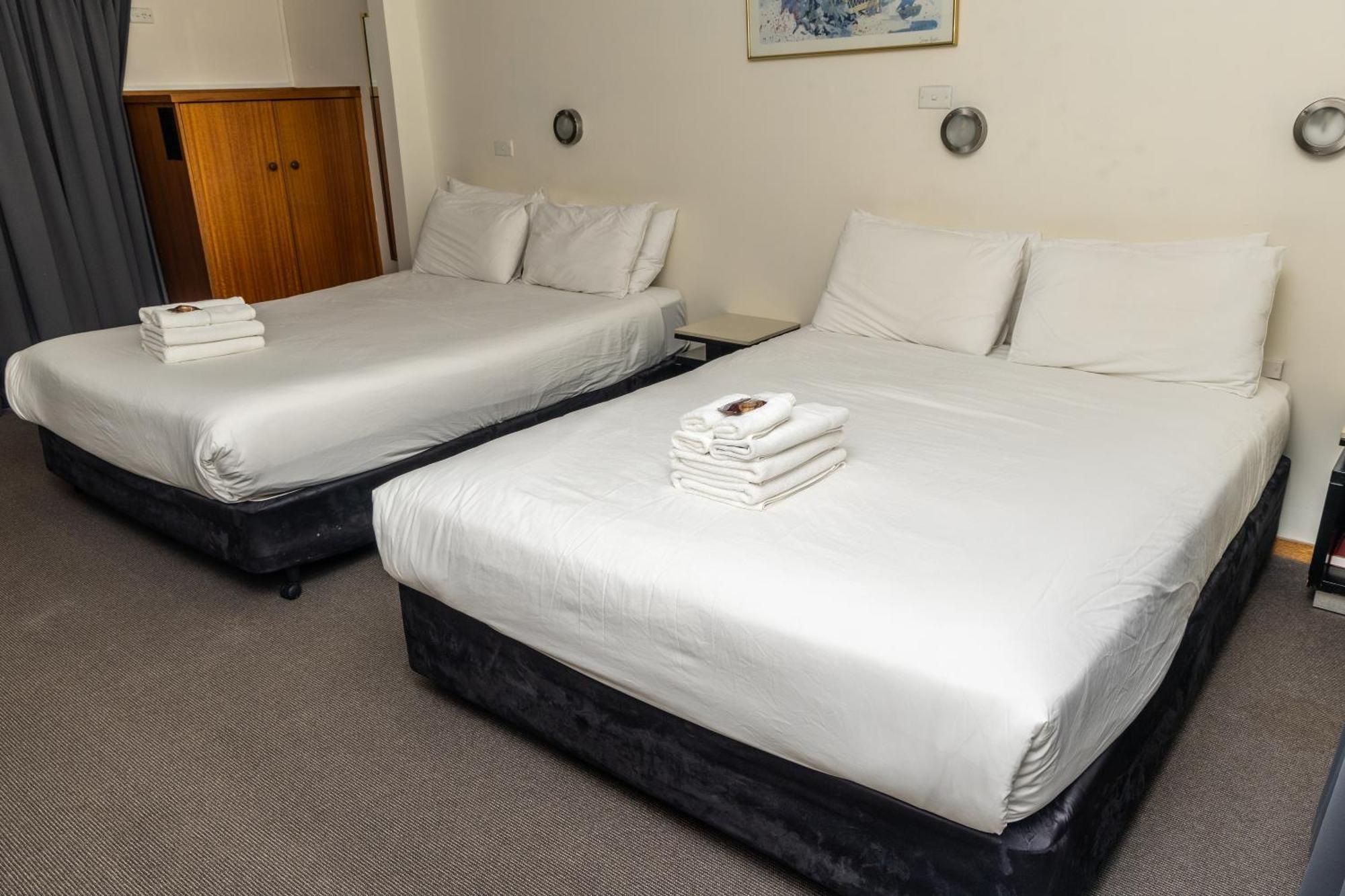 Gosford Inn Motel Bagian luar foto